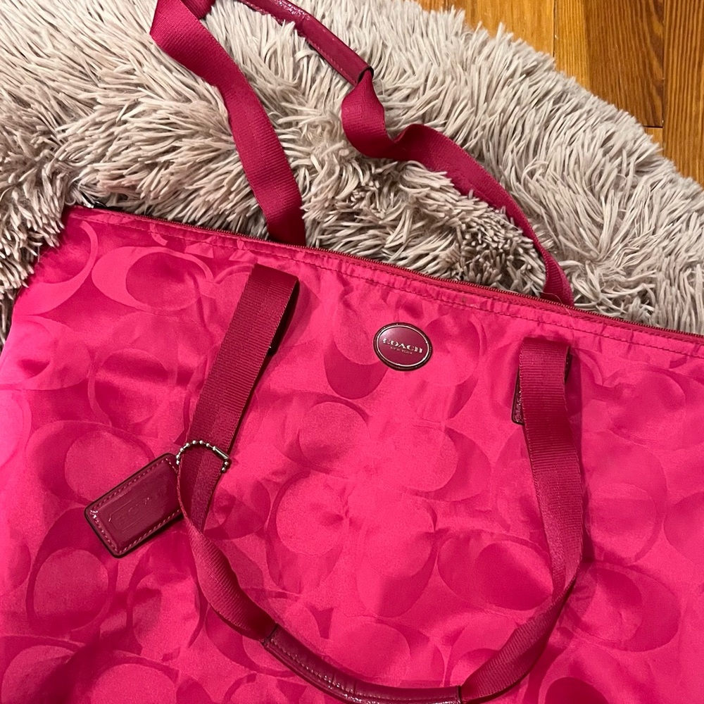 Coach 💕Hot Pink Overnight Bag | Comes w/ Small Zipper Purse